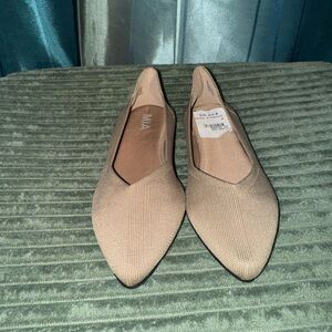 MIA Women's Tan Flats